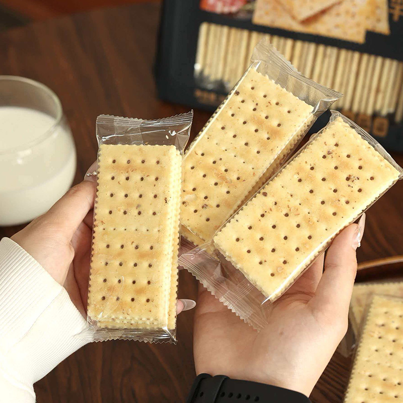 Siyah Trüf Jambonlu Soda Kraker