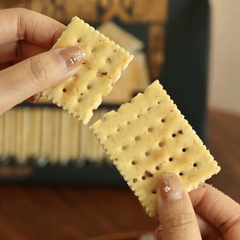 Siyah Trüf Jambonlu Soda Kraker